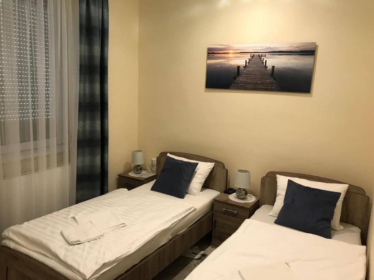 Classic Apartman Szeged Buitenkant foto