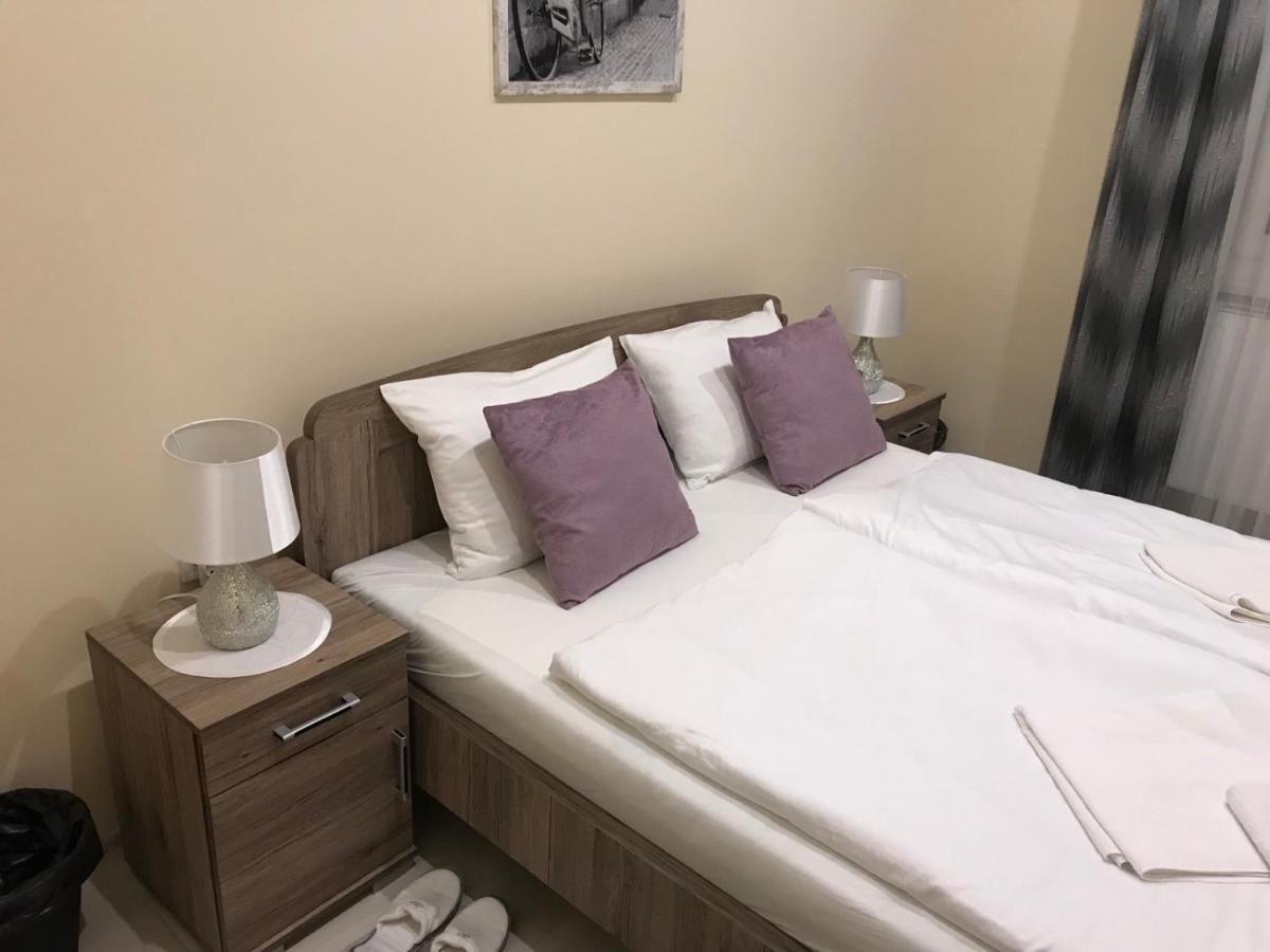 Classic Apartman Szeged Buitenkant foto